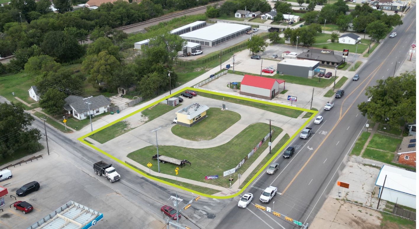 416 E Wise St, Bowie, TX à vendre Photo du bâtiment- Image 1 de 5