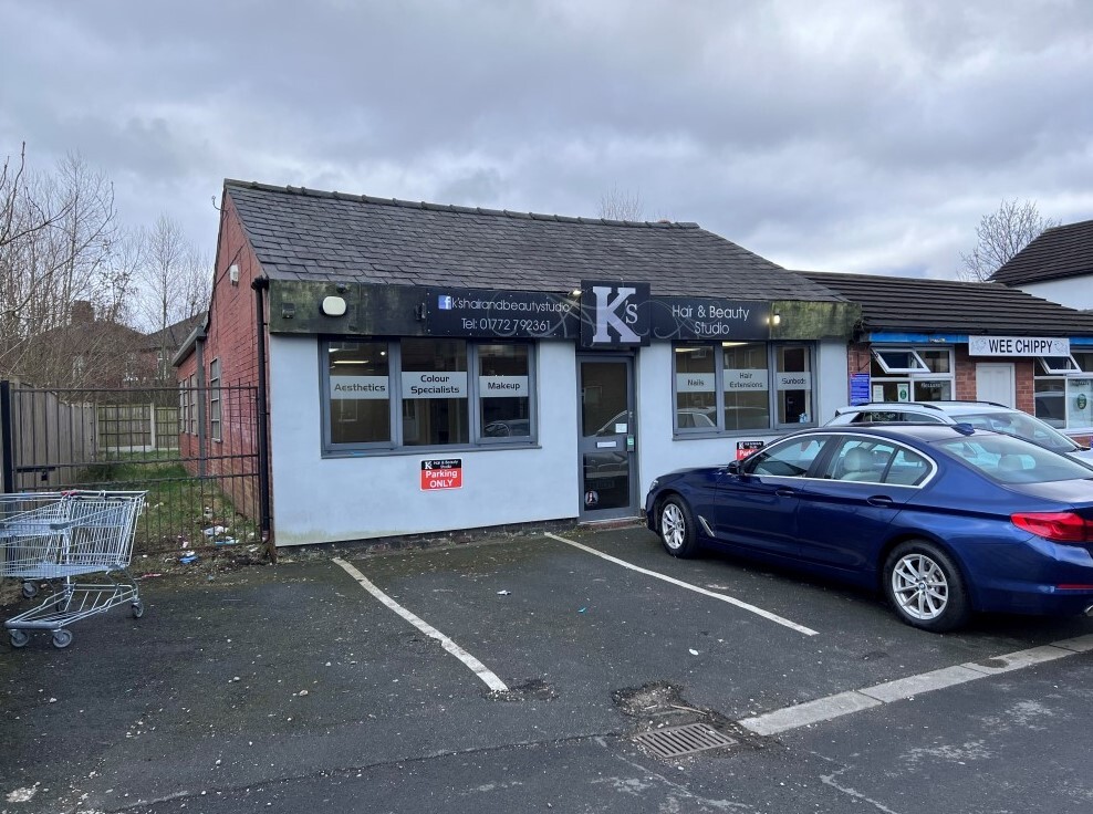 56 Holme Slack Ln, Preston for lease Primary Photo- Image 1 of 2