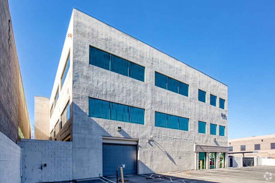 3345 Pepper Ln, Las Vegas, NV à vendre - Photo du bâtiment - Image 2 de 8