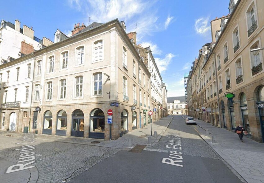 Commerce de détail dans Rennes à louer - Photo du bâtiment - Image 1 de 1