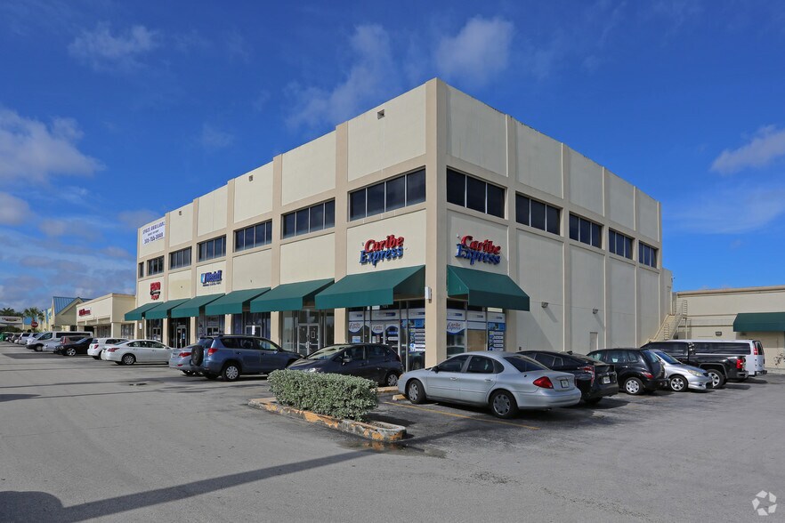 419 W 49th St, Hialeah, FL à louer - Photo du bâtiment - Image 3 de 5