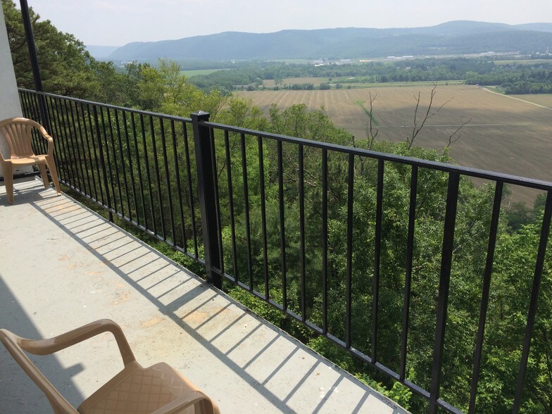 33 County Road 60, Waverly, NY à vendre - Photo du bâtiment - Image 2 de 28