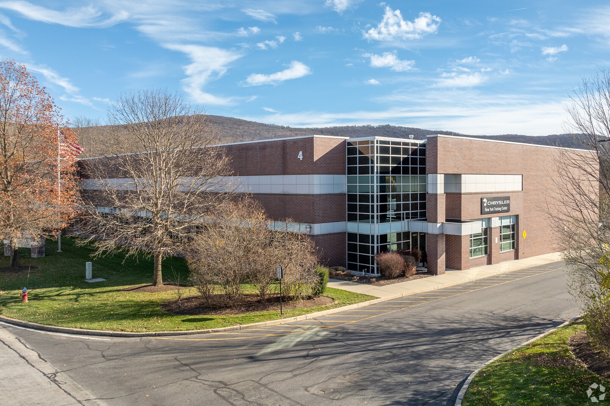 4 Commerce Dr S, Harriman, NY for lease Primary Photo- Image 1 of 5