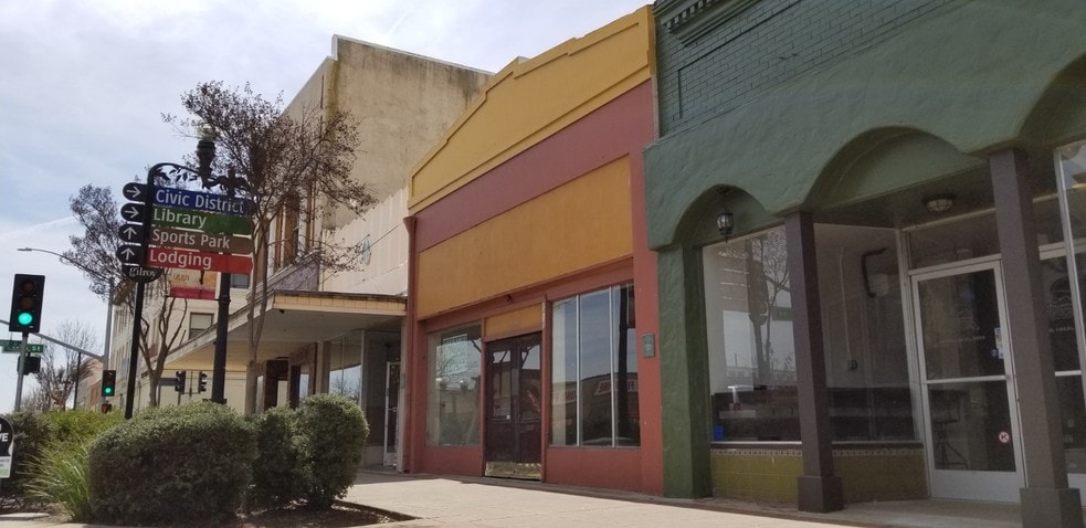 7415 Monterey St, Gilroy, CA for lease - Primary Photo - Image 1 of 5