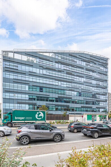 1 Rue Julius Et Ethel Rosenberg, Bezons à louer - Photo du bâtiment - Image 2 de 3