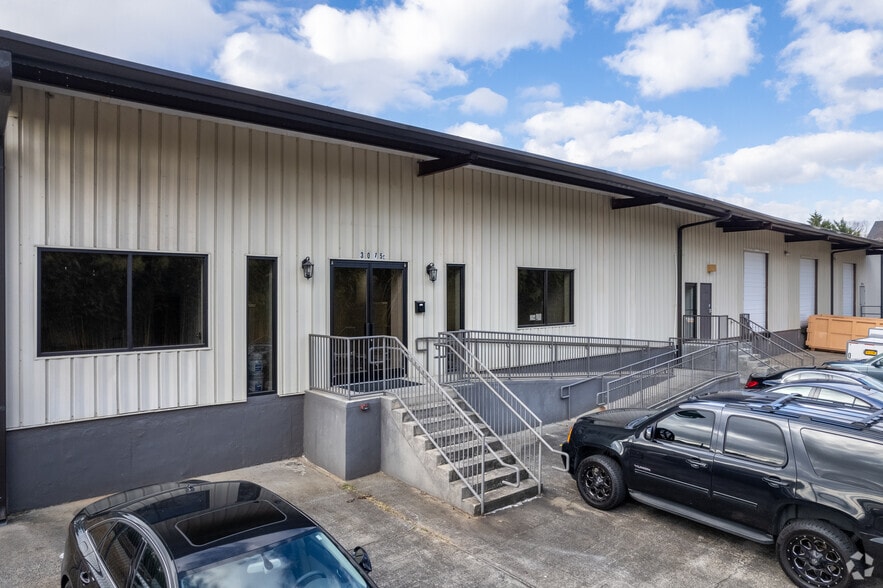 3075 Jonquil Dr SE, Smyrna, GA for lease - Building Photo - Image 3 of 6