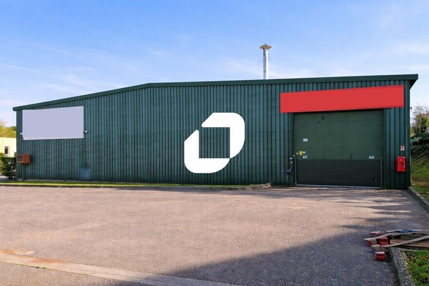 Flex in Champagne-au-Mont-d'Or for lease - Building Photo - Image 2 of 15
