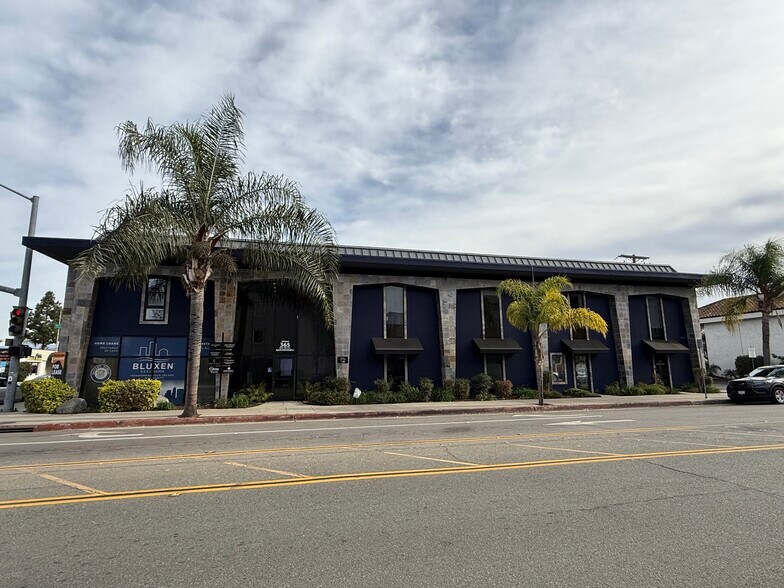 365 W 2nd Ave, Escondido, CA à louer - Photo du bâtiment - Image 2 de 17