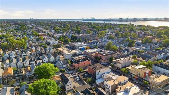 5 E 41st St, Bayonne, NJ à vendre - Aérien - Image 3 de 4
