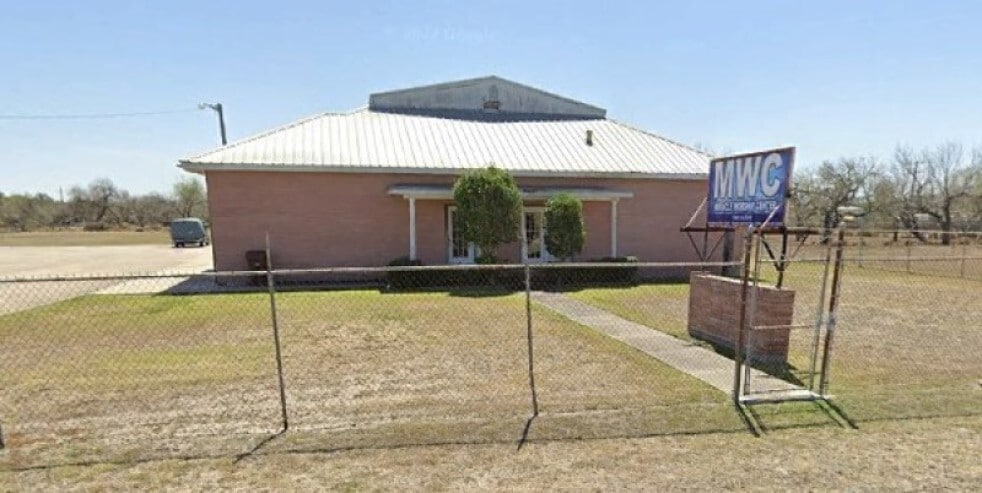 1111 E D Ave, Kingsville, TX for sale - Building Photo - Image 2 of 12