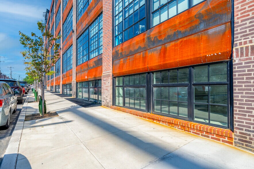 2501 Oakford St, Philadelphia, PA à louer - Photo du bâtiment - Image 3 de 15