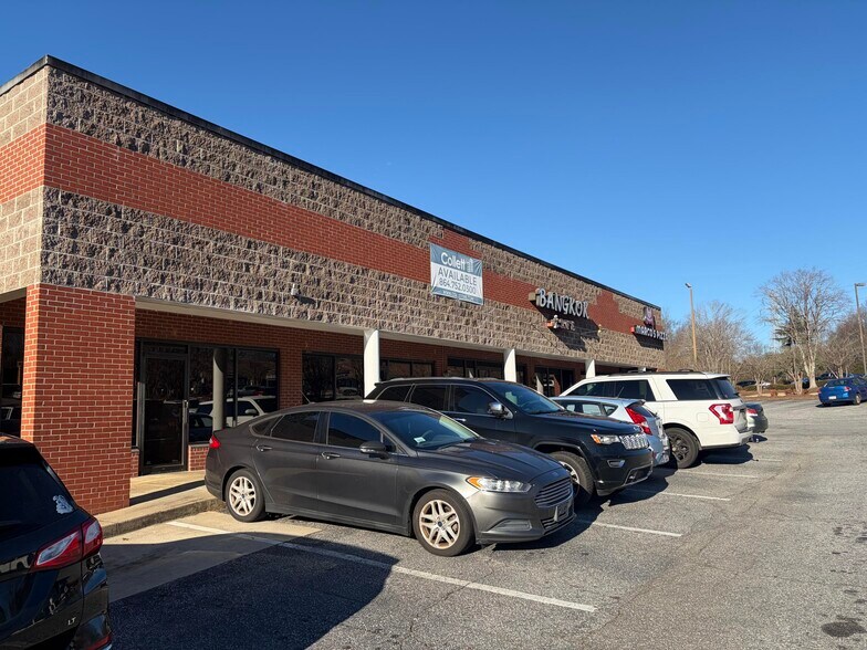 1200 E Main St, Spartanburg, SC à louer - Photo du bâtiment - Image 3 de 4