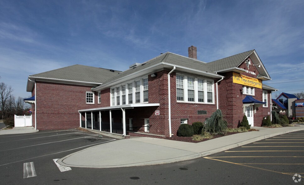 3081 Rte 27, Franklin Park, NJ à louer - Photo du bâtiment - Image 2 de 5