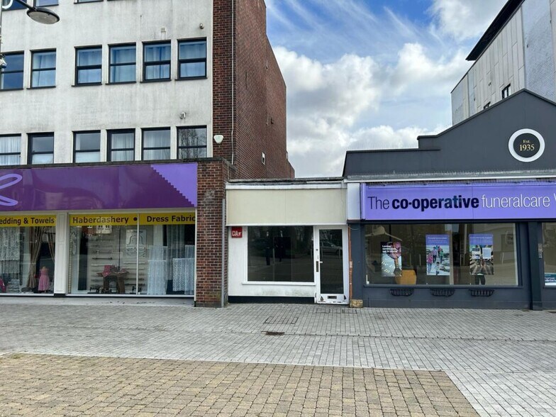 322 London Road Rd, Waterlooville à louer - Photo du bâtiment - Image 2 de 3