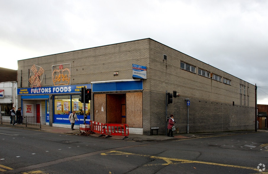 105-109 Market St, Heckmondwike for lease - Building Photo - Image 1 of 3