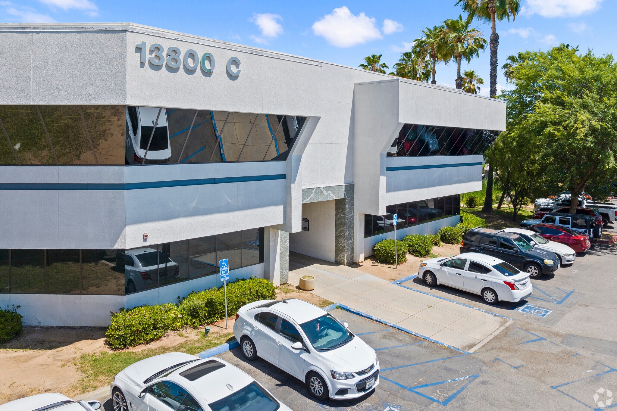 13800 Heacock St, Moreno Valley, CA à louer Photo du bâtiment- Image 1 de 14