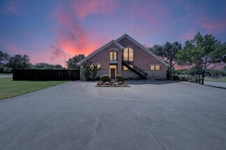 More details for 5500 Woodland Park Blvd, Arlington, TX - Office for Sale