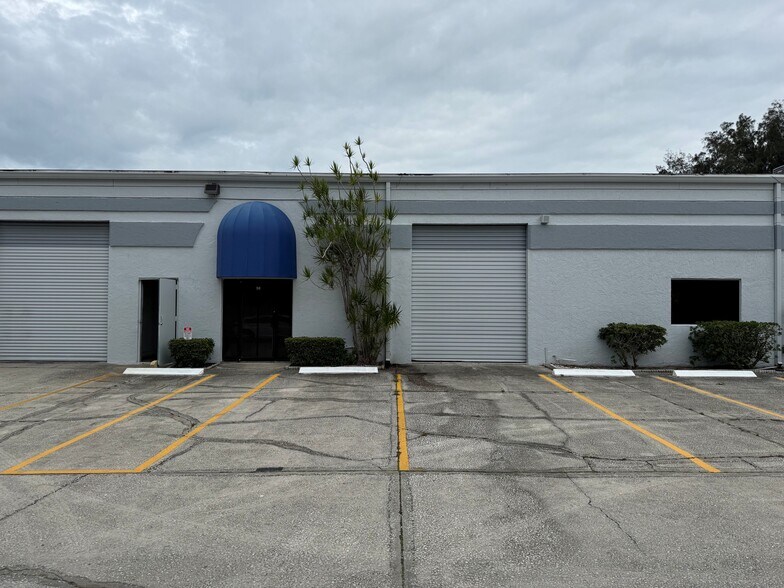 6399 N 142nd Ave, Clearwater, FL à louer - Photo du bâtiment - Image 1 de 6