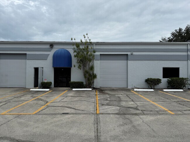 Plus de détails pour 6399 N 142nd Ave, Clearwater, FL - Bureau, Local d'activités à louer