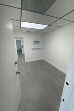 3383 NW 7th St, Miami, FL for lease Interior Photo- Image 1 of 7