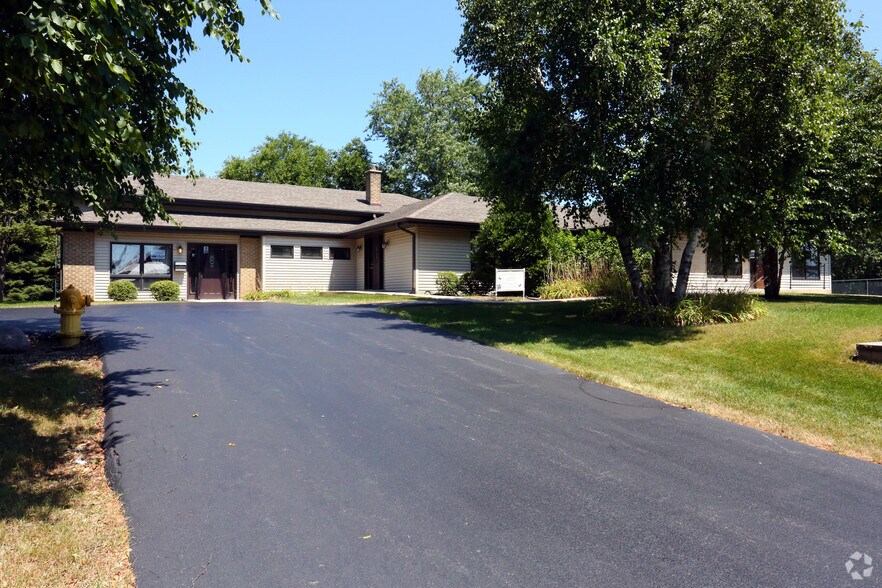 682 W Boughton Rd, Bolingbrook, IL à louer - Photo du bâtiment - Image 3 de 4