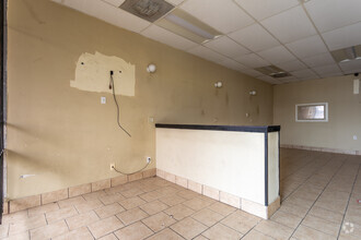 9009 Bruton Rd, Dallas, TX for lease Interior Photo- Image 2 of 8