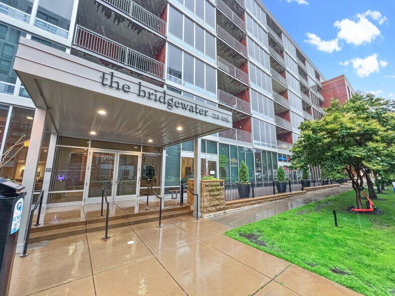 1024 Washington Ave S, Minneapolis, MN à vendre - Photo du bâtiment - Image 2 de 26