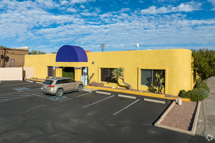 7290 E Broadway Blvd, Tucson, AZ for lease - Primary Photo - Image 1 of 8