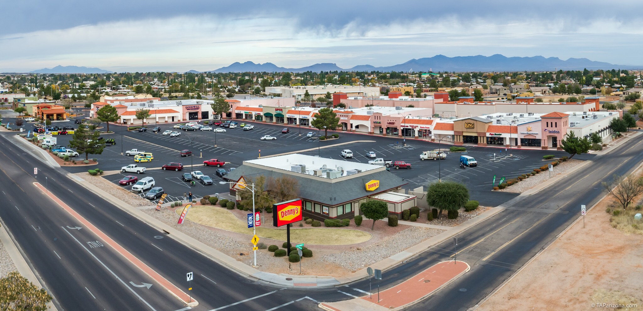 2105-2397 E Fry Blvd, Sierra Vista, AZ à louer Photo du bâtiment- Image 1 de 2