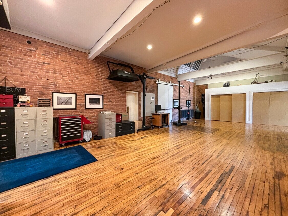 959 Islington St, Portsmouth, NH for lease Interior Photo- Image 1 of 6