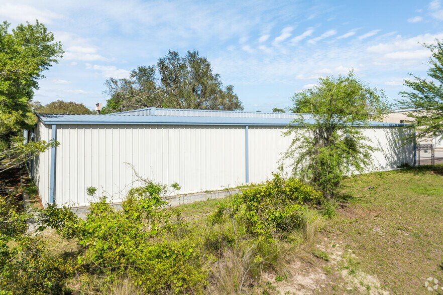 200 NE Commercial Cir, Keystone Heights, FL à vendre - Photo du bâtiment - Image 3 de 6