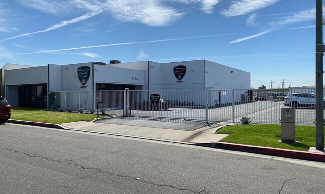 Plus de détails pour 1144 W Grove Ave, Orange, CA - Industriel à louer