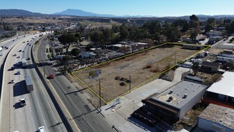 Interstate 10 Freeway Frontage - Dépanneur