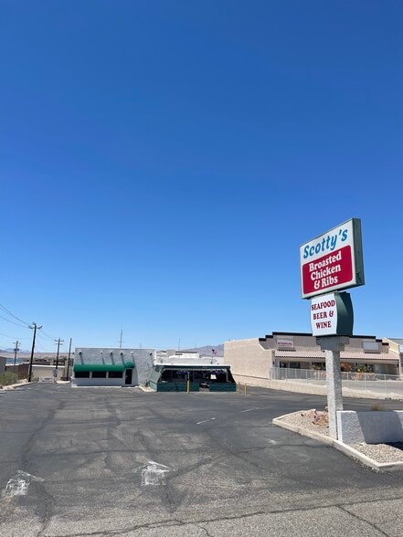410 El Camino Way, Lake Havasu City, AZ for lease - Building Photo - Image 2 of 6
