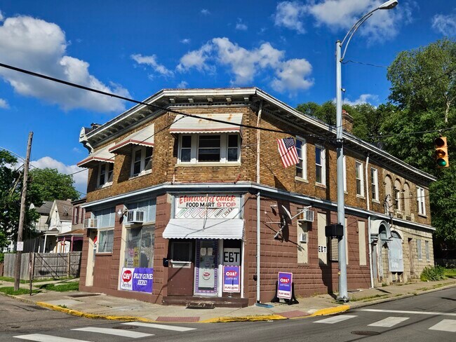 More details for 5700 Highland Ave, Cincinnati, OH - Retail for Sale
