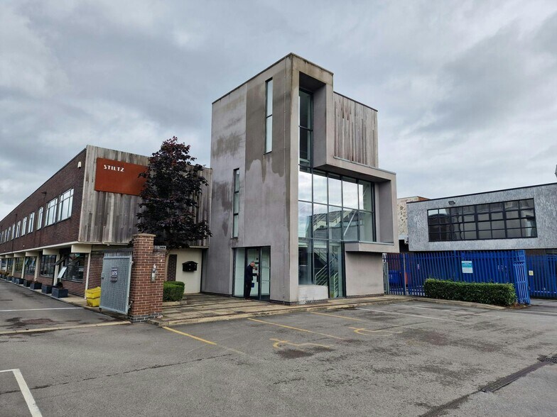 Ledson Rd, Manchester à louer - Photo du bâtiment - Image 1 de 6