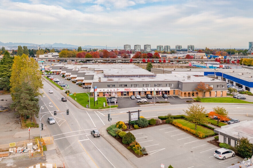 7800-7900 Alderbridge Way, Richmond, BC for lease - Building Photo - Image 2 of 5