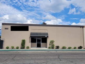 Plus de détails pour 954-960 W Brooks St, Ontario, CA - Industriel à louer