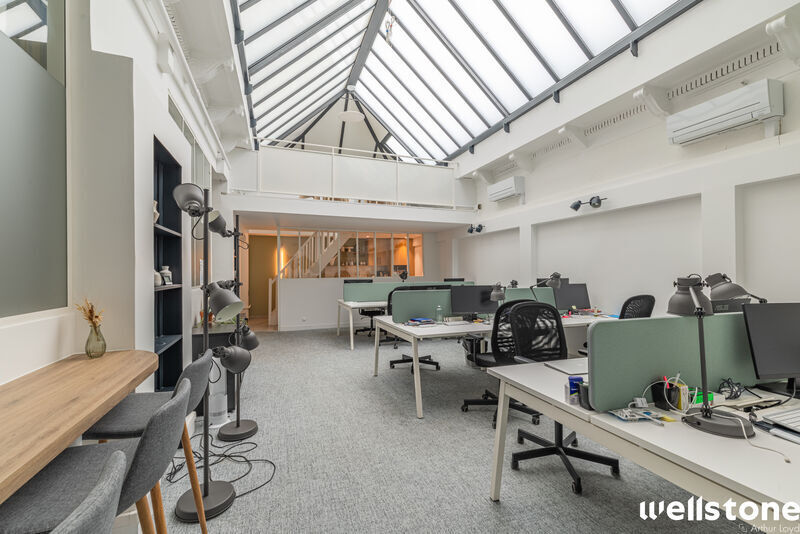 10 Rue D'Hauteville, Paris à louer - Photo du bâtiment - Image 3 de 17