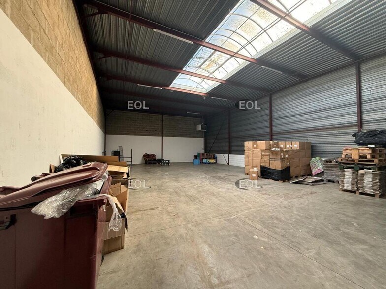 Flex in Collégien for lease - Interior Photo - Image 3 of 5