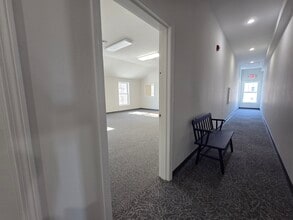 1132 US Route 1 Rt, York, ME for lease Interior Photo- Image 1 of 11