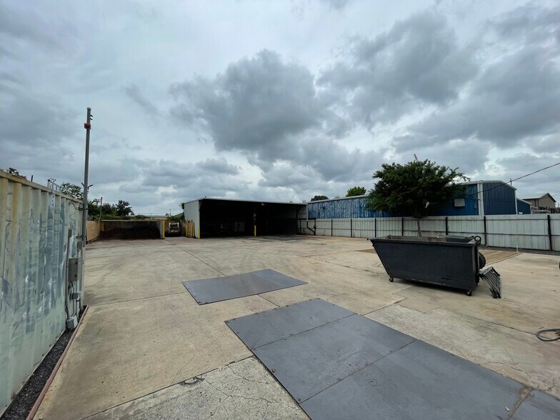 8626 Pagewood Ln, Houston, TX for sale - Building Photo - Image 2 of 3