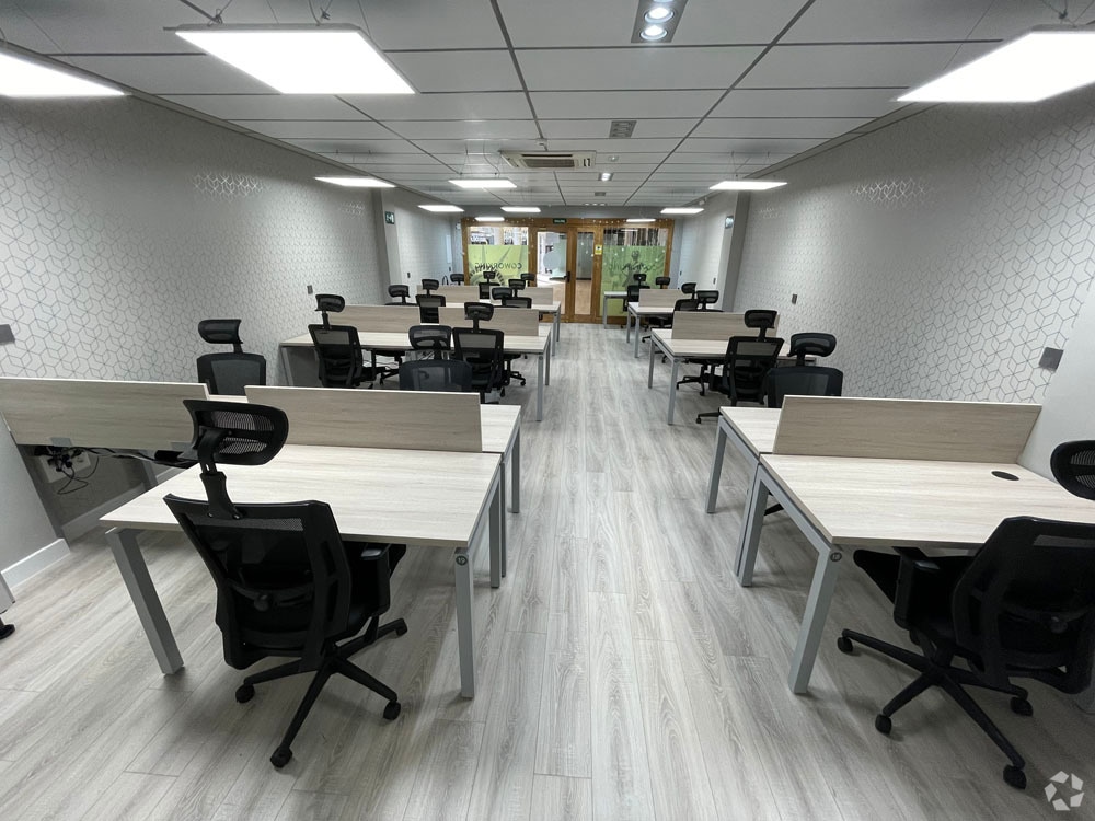 Calle Comunidad de Madrid, 41, Las Rozas de Madrid, Madrid for lease Interior Photo- Image 1 of 23