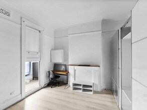 99 Bondi Rd, Bondi for lease Interior Photo- Image 1 of 2