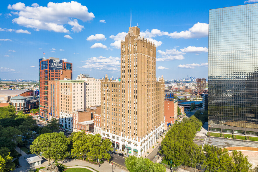 60 Park Pl, Newark, NJ for sale - Primary Photo - Image 1 of 1