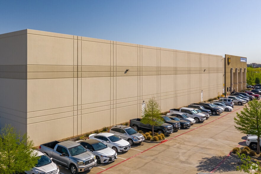 4495 DFW Tpke, Dallas, TX for lease - Building Photo - Image 2 of 4