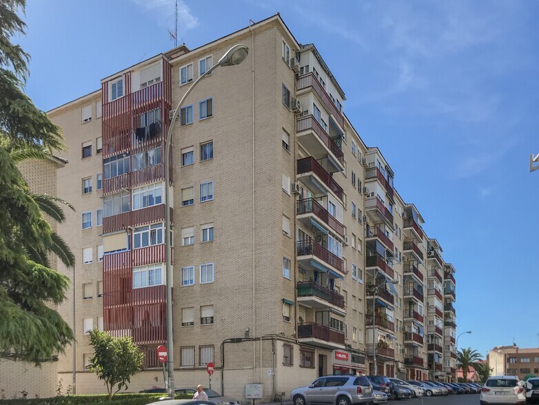 Calle Lima, 4, Fuenlabrada, Madrid for sale - Primary Photo - Image 1 of 2