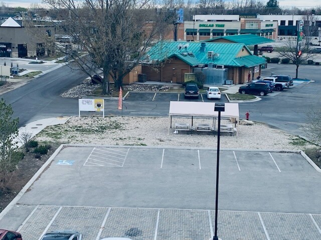 7563 Jennie Ln, Boise, ID à vendre - Photo principale - Image 1 de 4