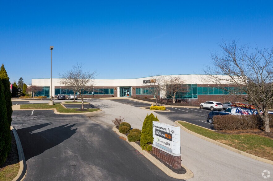 11855 Commonwealth Dr, Louisville, KY à vendre - Photo du bâtiment - Image 2 de 13