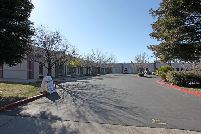 More details for 4027 N Freeway Blvd, Sacramento, CA - Flex for Lease